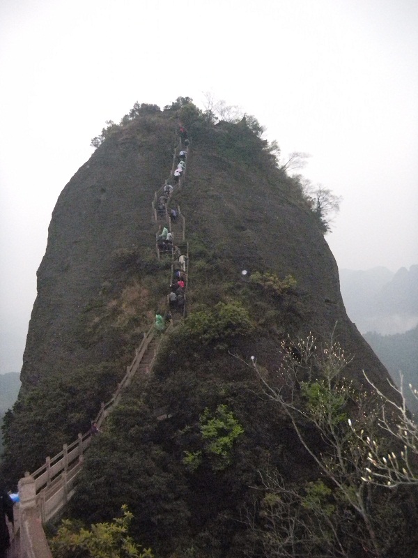 巍峨的崀山風景